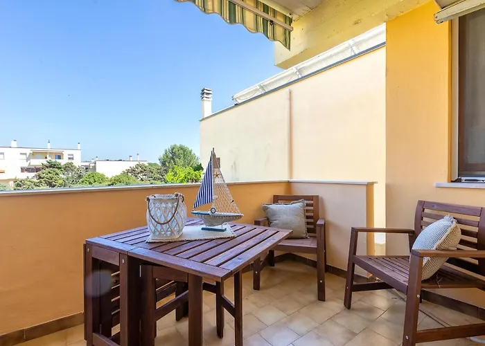 Dea Fertilia. Casa Indipendente Con Vista Mare. *