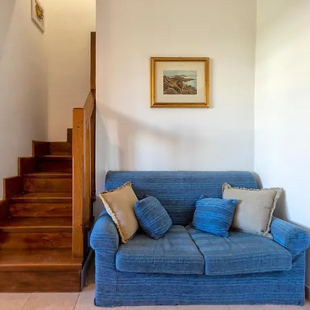 Dea Fertilia. Casa Indipendente Con Vista Mare. Vakantiehuis