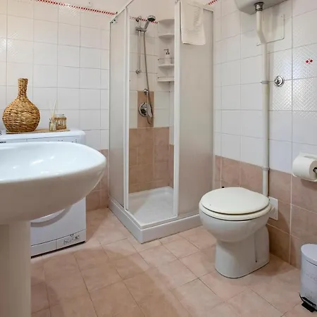 Dea Fertilia. Casa Indipendente Con Vista Mare. פרטיליה