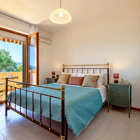 Dea Fertilia. Casa Indipendente Con Vista Mare. Vakantiehuis