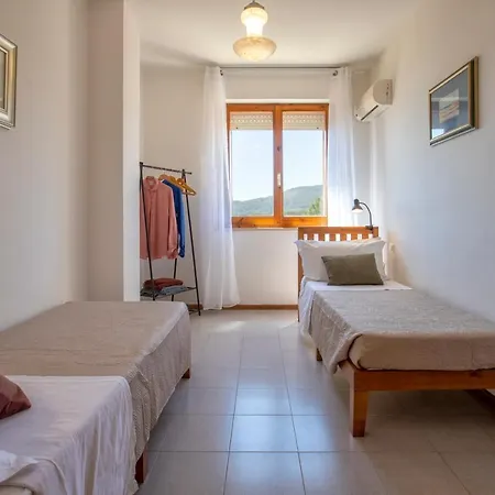 Dea Fertilia. Casa Indipendente Con Vista Mare. Vakantiehuis Fertilia