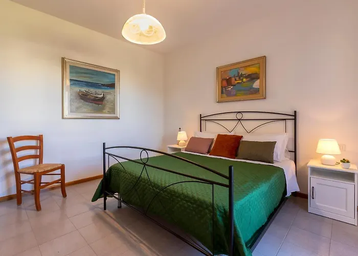Dea Fertilia. Casa Indipendente Con Vista Mare. Hébergement de vacances *
