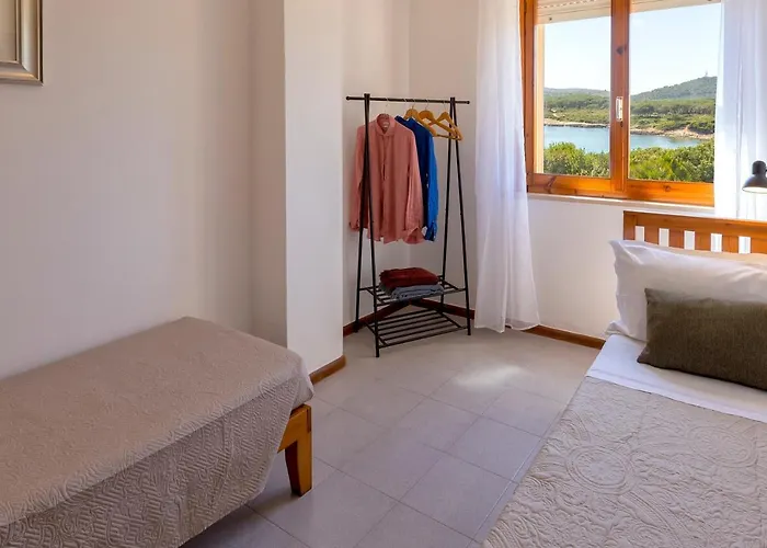 Dea Fertilia. Casa Indipendente Con Vista Mare. Hébergement de vacances