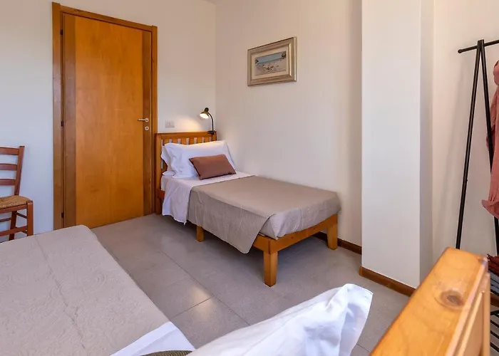 Hébergement de vacances Dea Fertilia. Casa Indipendente Con Vista Mare.