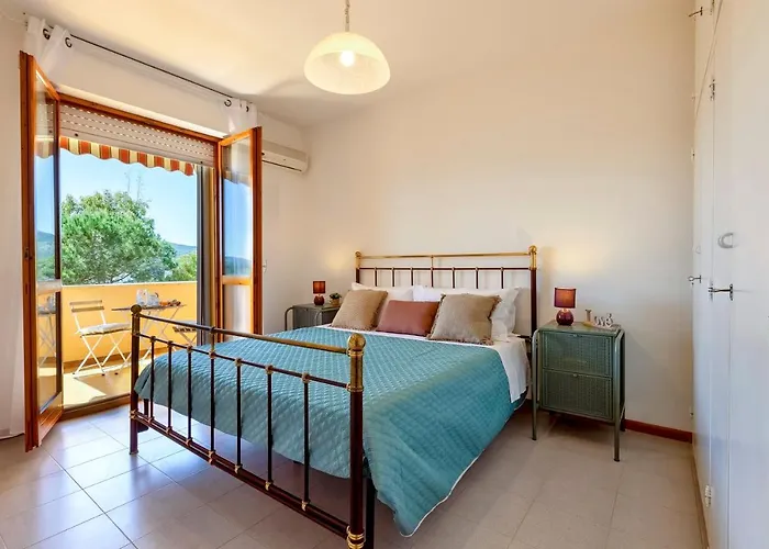 Dea Fertilia. Casa Indipendente Con Vista Mare. Vakantiehuis